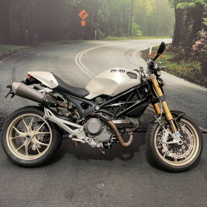 2009 DUCATI MONSTER 1100 S White