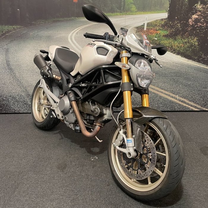 2009 DUCATI MONSTER 1100 S White