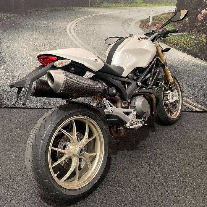 2009 DUCATI MONSTER 1100 S White