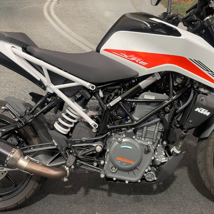 2022 Ktm 390 DUKE White