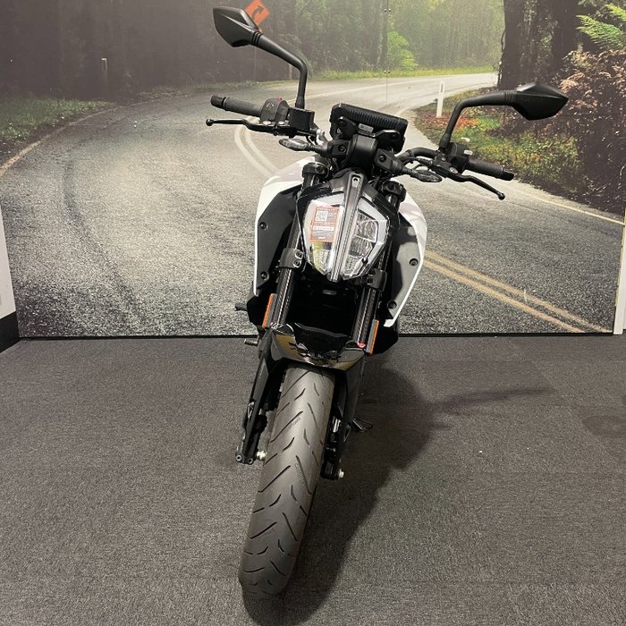 2022 Ktm 390 DUKE White