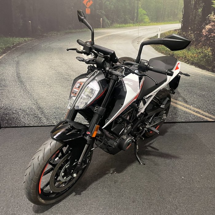 2022 Ktm 390 DUKE White