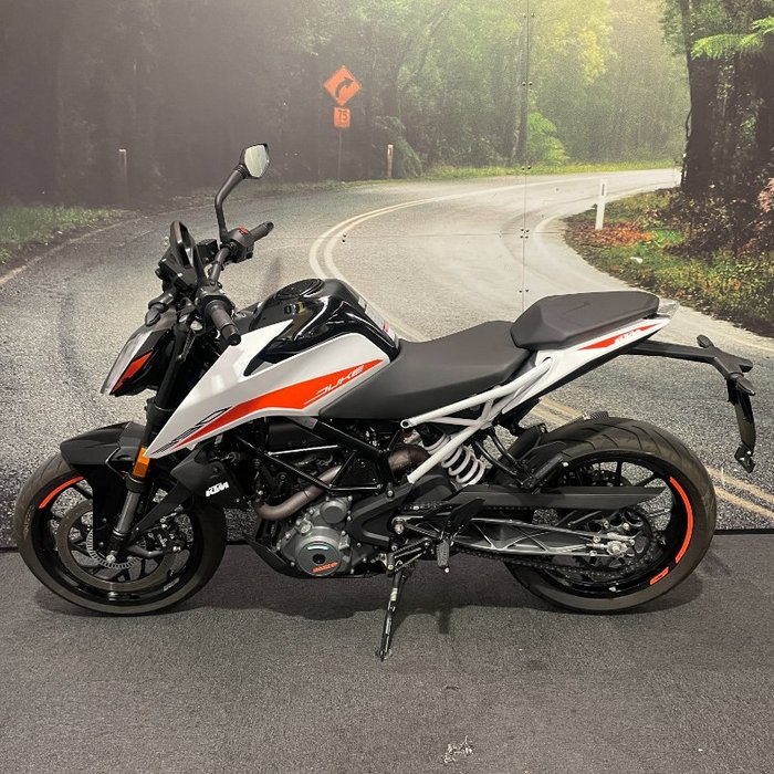 2022 Ktm 390 DUKE White