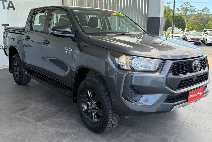 2024 Toyota Hilux SR
