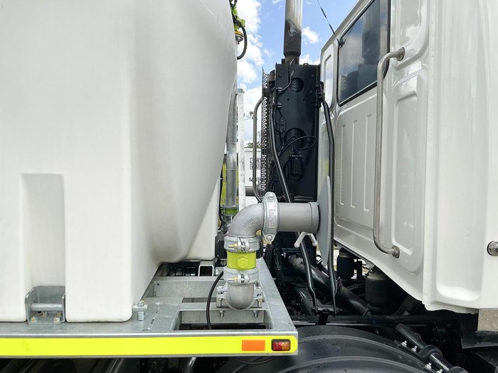 2014 Western Star 4700 Series 4784SB White