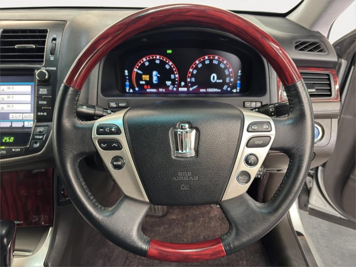 2011 Toyota Crown