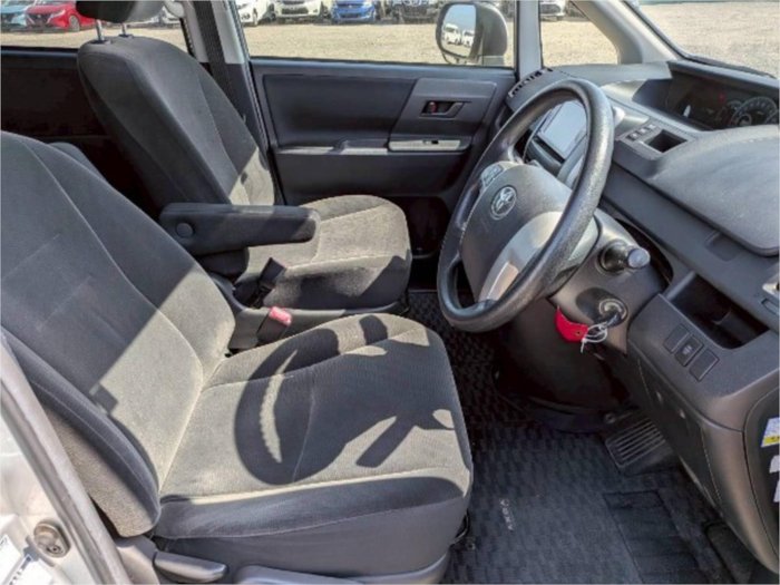 2012 Toyota Voxy