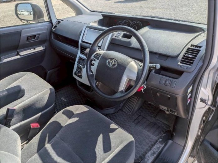 2012 Toyota Voxy