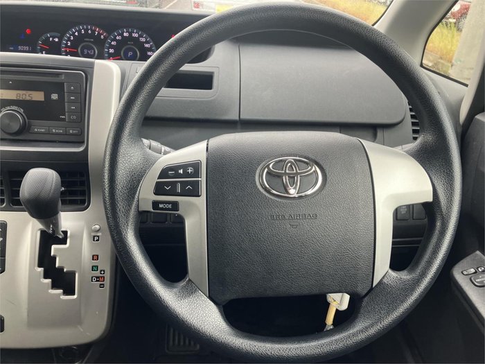 2011 Toyota Noah