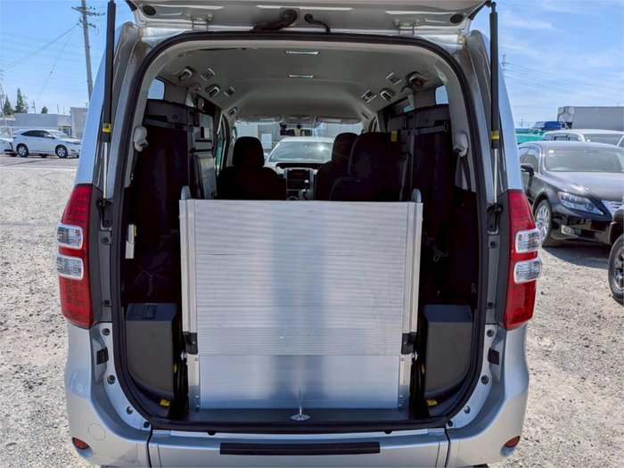 2011 Toyota Noah