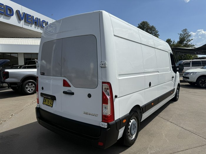 2022 Renault Master Pro 110kW