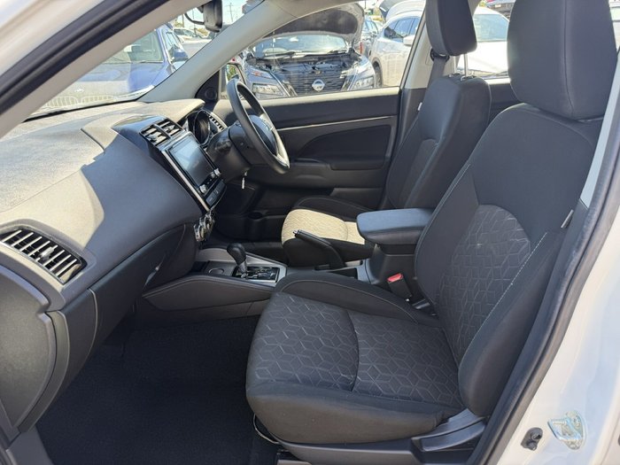 2023 Mitsubishi ASX ES