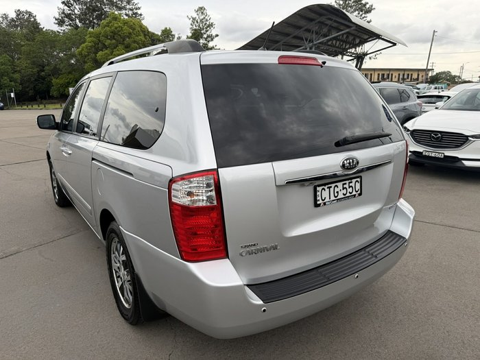 2014 Kia Grand Carnival Platinum