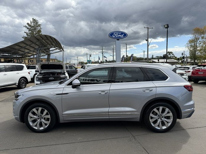 2022 Volkswagen Touareg 210TDI Elegance CR MY23 Four Wheel Drive Oyster Silver Metallic