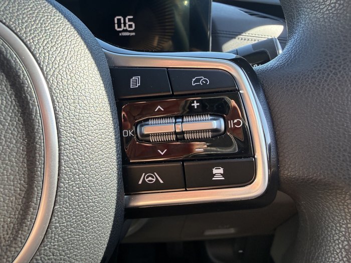 2023 Kia Carnival S