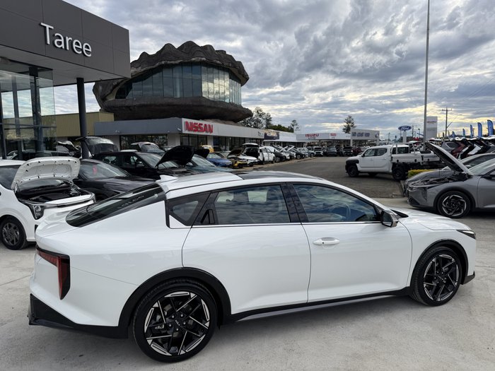 2024 Kia K4 GT-Line