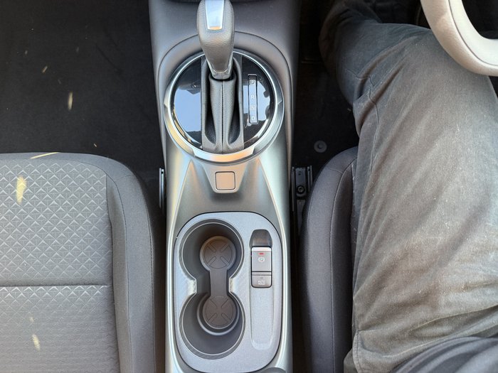 2025 Nissan JUKE ST F16 MY25 Pearl White