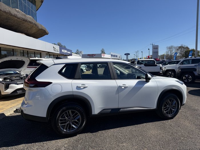 2026 Nissan X-TRAIL ST