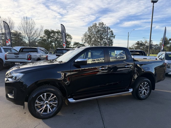 2025 Isuzu D-MAX LS-U+ MY24 4X4 Dual Range Basalt Black Mica
