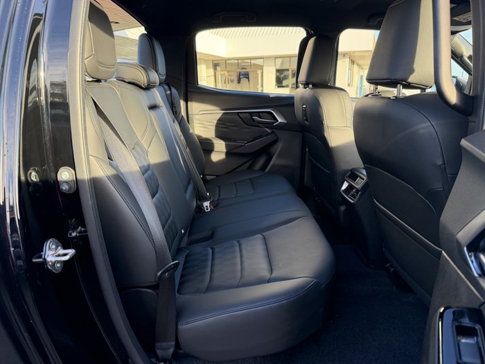 2025 Isuzu D-MAX LS-U+ MY24 4X4 Dual Range Basalt Black Mica