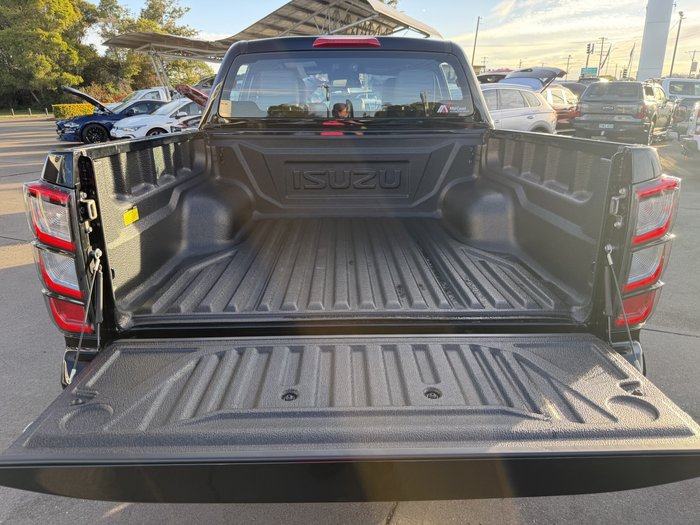 2025 Isuzu D-MAX LS-U+ MY24 4X4 Dual Range Basalt Black Mica