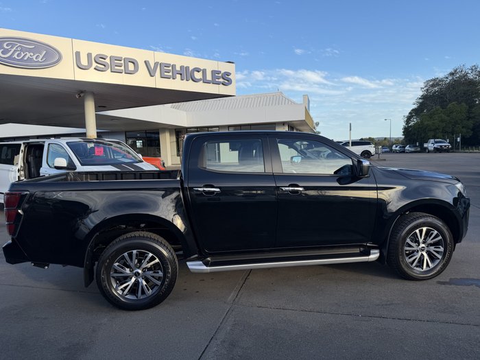 2025 Isuzu D-MAX LS-U+ MY24 4X4 Dual Range Basalt Black Mica