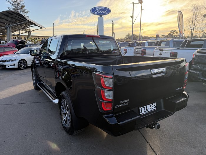 2025 Isuzu D-MAX LS-U+ MY24 4X4 Dual Range Basalt Black Mica