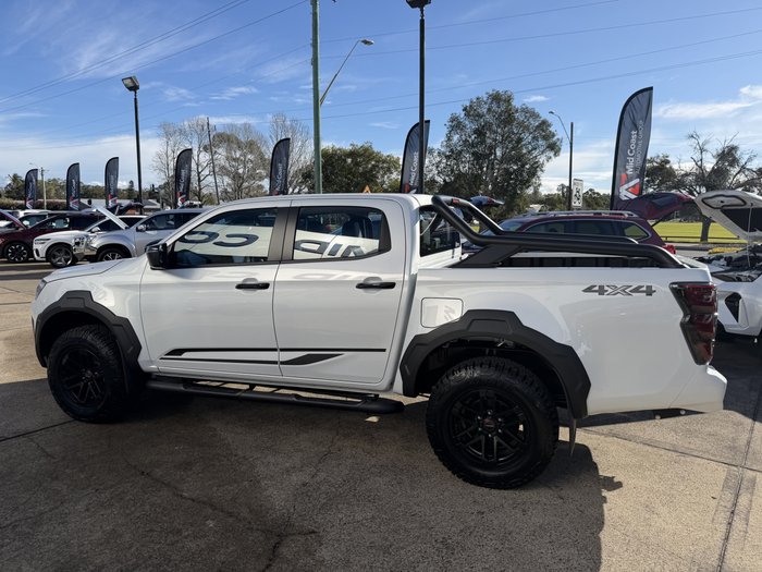 2024 Isuzu D-MAX BLADE MY24 4X4 Dual Range Moonstone White Pearl