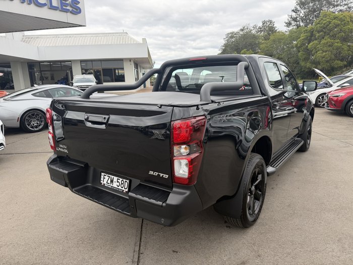 2025 Isuzu D-MAX X-RIDER MY25.5 4X4 Dual Range Basalt Black Mica