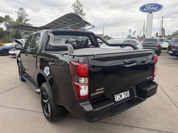 2025 Isuzu D-MAX X-RIDER MY25.5 4X4 Dual Range Basalt Black Mica