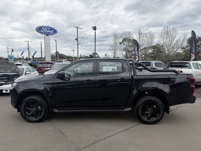 2025 Isuzu D-MAX X-RIDER MY25.5 4X4 Dual Range Basalt Black Mica