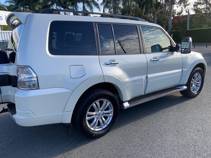 2017 Mitsubishi Pajero