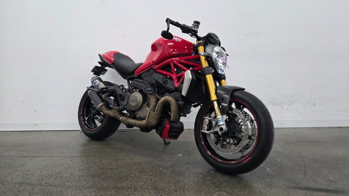 2014 DUCATI MONSTER 1200S Red