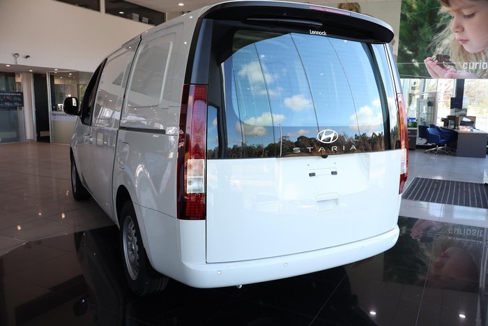 2026 Hyundai STARIA LOAD