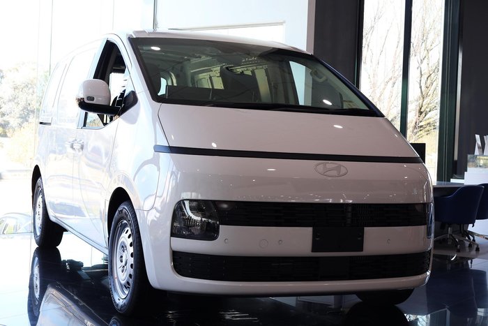 2026 Hyundai STARIA LOAD