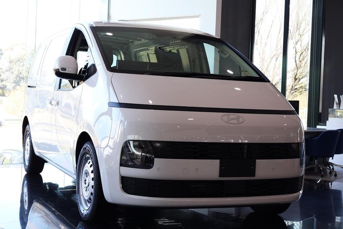 2026 Hyundai STARIA LOAD
