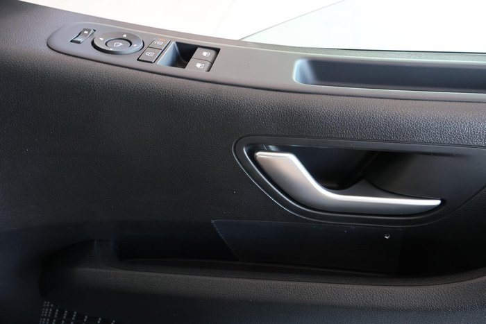 2026 Hyundai STARIA LOAD