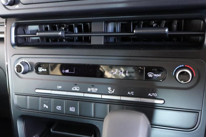 2026 Hyundai STARIA LOAD