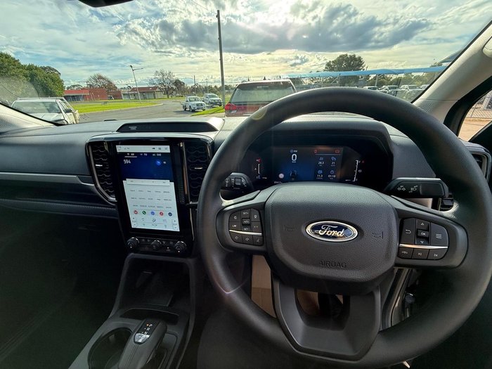 2025 Ford Everest Ambiente
