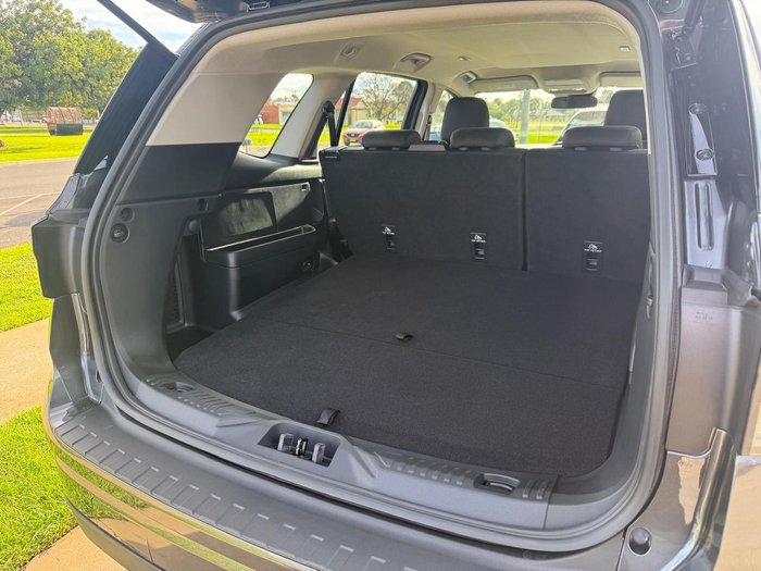 2025 Ford Everest Ambiente