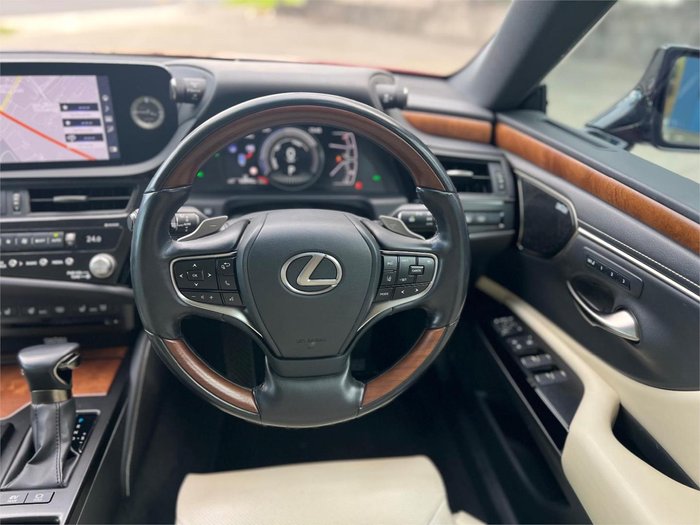 2021 Lexus ES 300h Sports Luxury