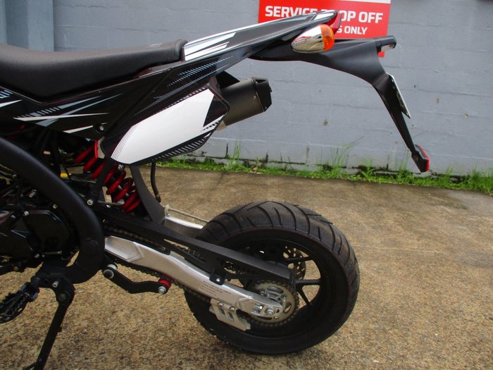 2022 BRAAAP STREET SUPERLITE WHITE