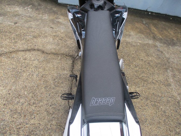 2022 BRAAAP STREET SUPERLITE WHITE