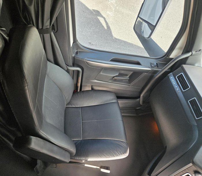 2021 Freightliner Cascadia 126 WHITE