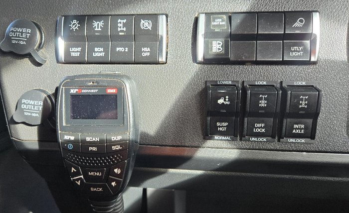 2021 Freightliner Cascadia 126 WHITE