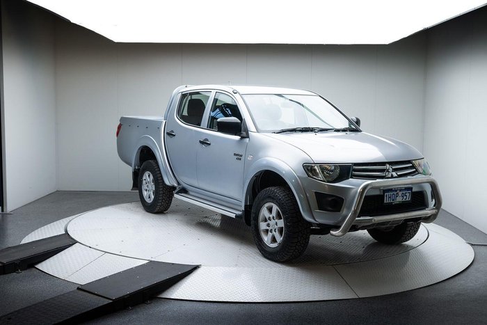 2012 Mitsubishi Triton GLX