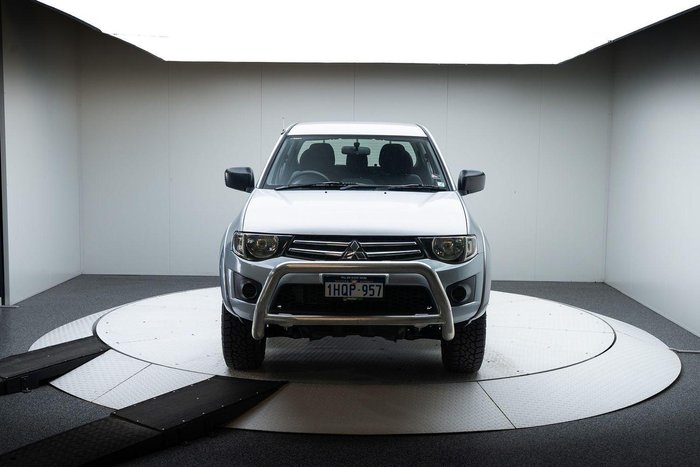 2012 Mitsubishi Triton GLX
