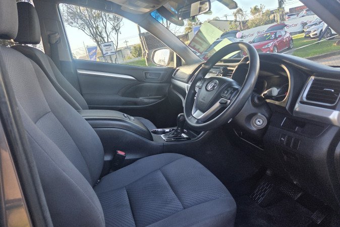 2014 TOYOTA KLUGER GX (4x2)