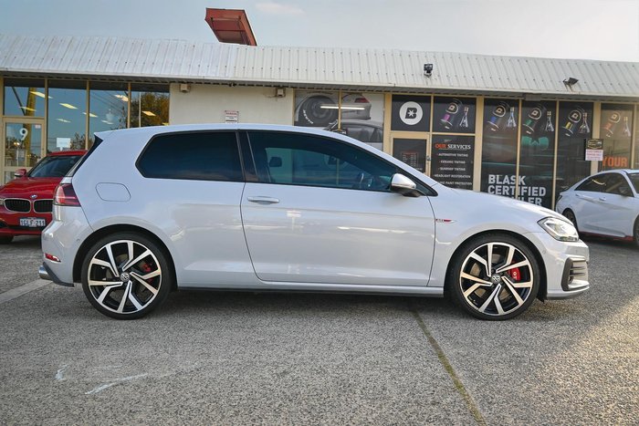 2017 Volkswagen Golf GTI Performance Edition 1