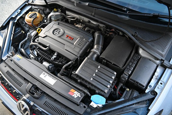2017 Volkswagen Golf GTI Performance Edition 1